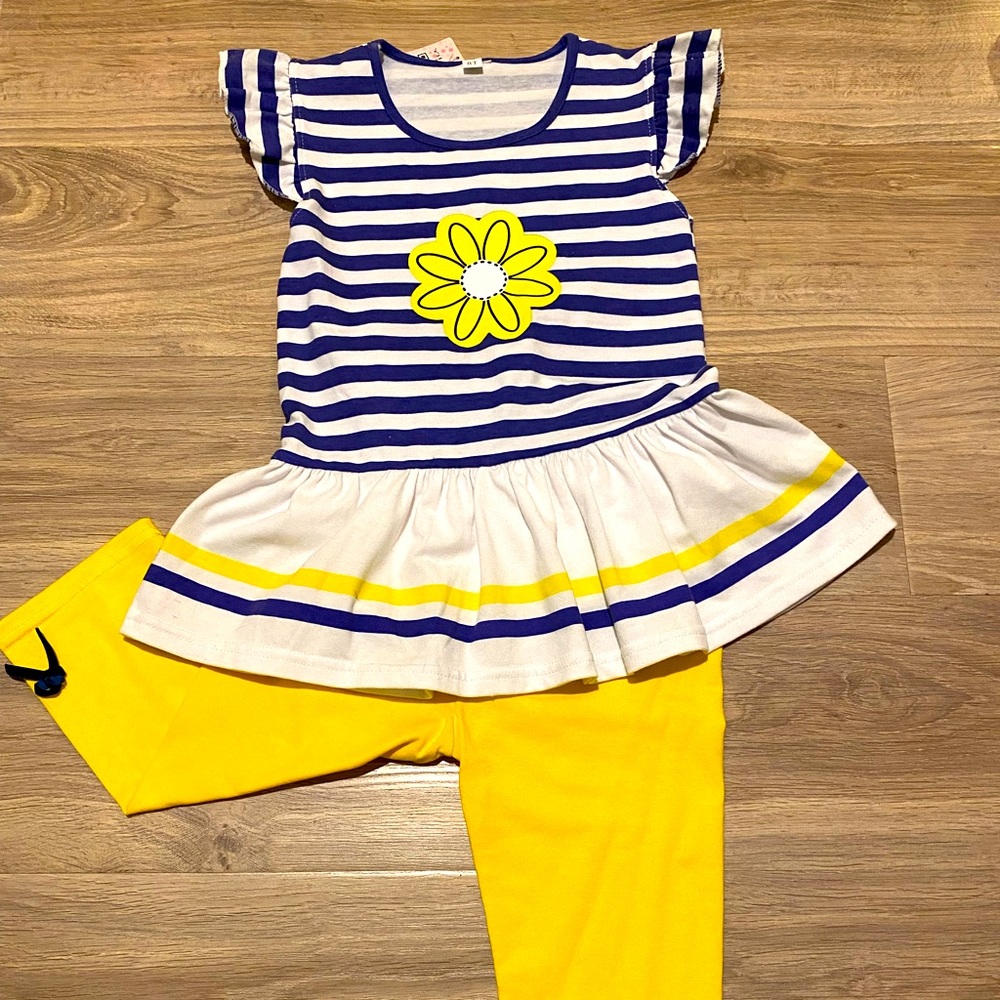 NWT Daisy 2 piece